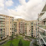 Modern & Cosy Flat In Kingston