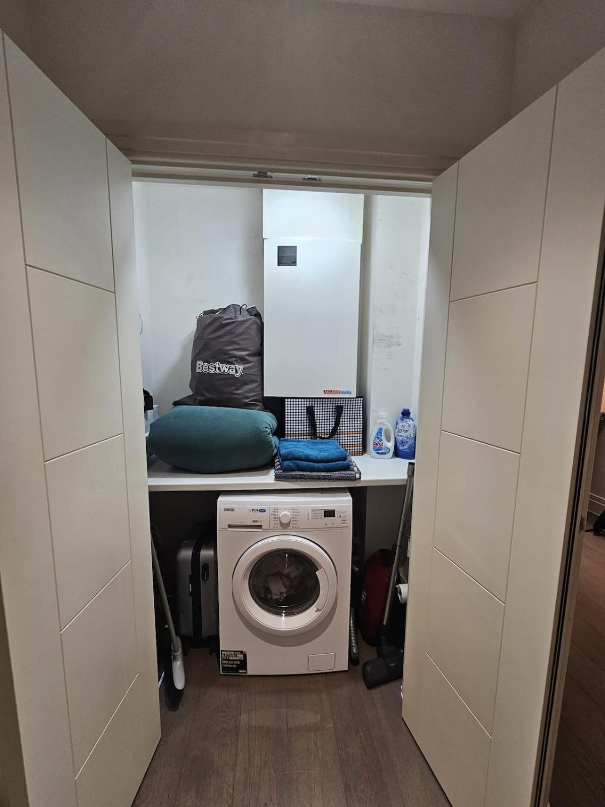Modern & Cosy Flat In Kingston *