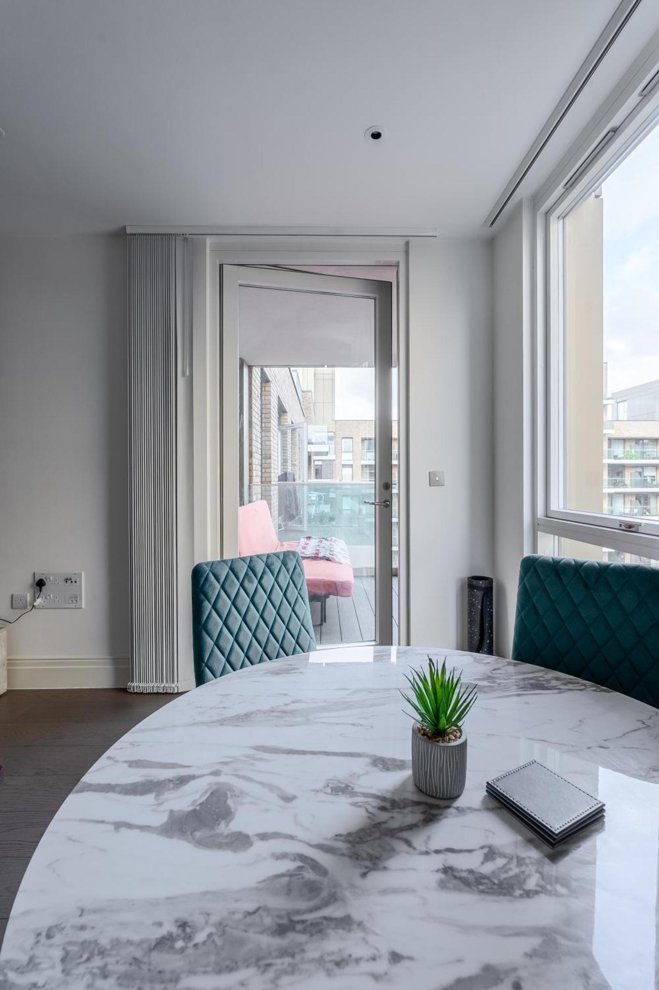 Modern & Cosy Flat In Kingston *