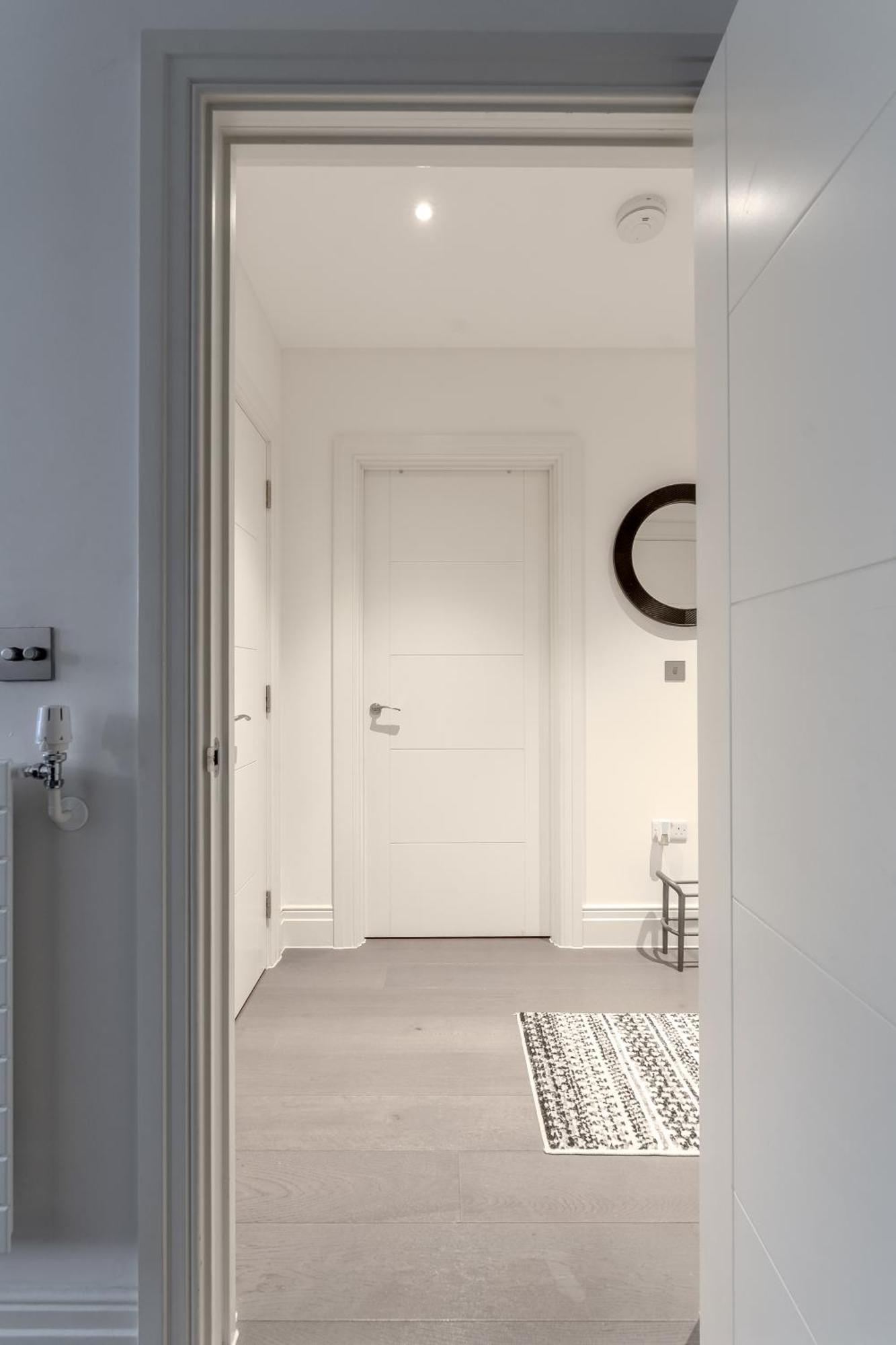 Modern & Cosy Flat In Kingston Apartment